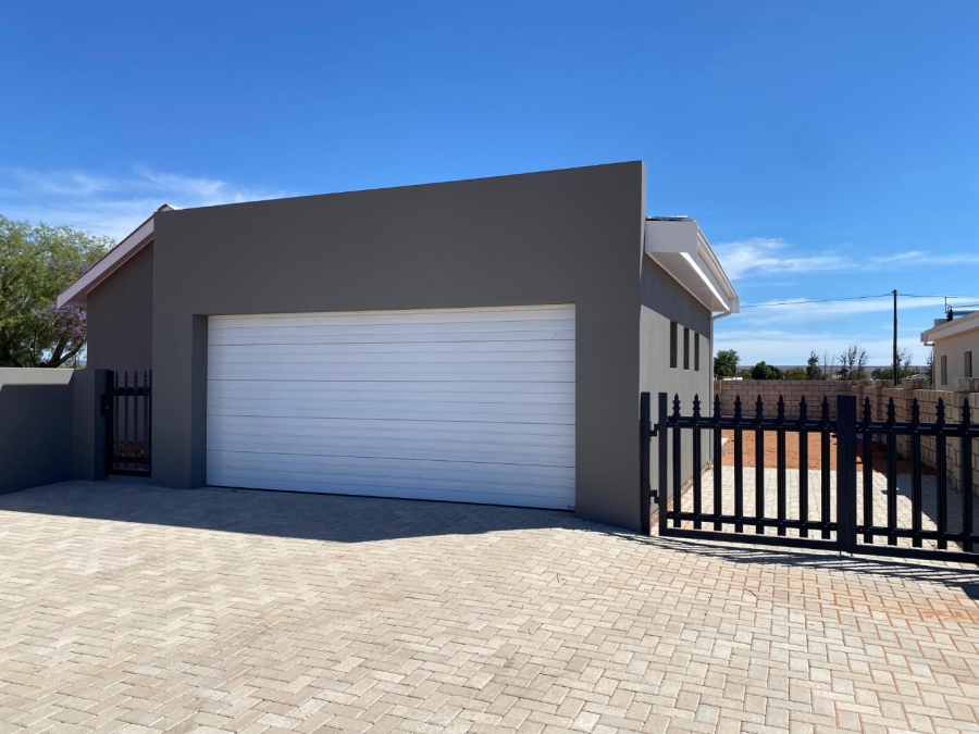 3 Bedroom Property for Sale in Vredendal Western Cape